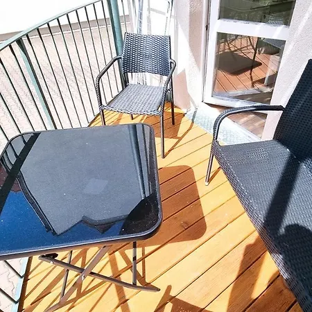 malerische Maisonettewohnung mit zwei Balkonen Plauen Exterior foto